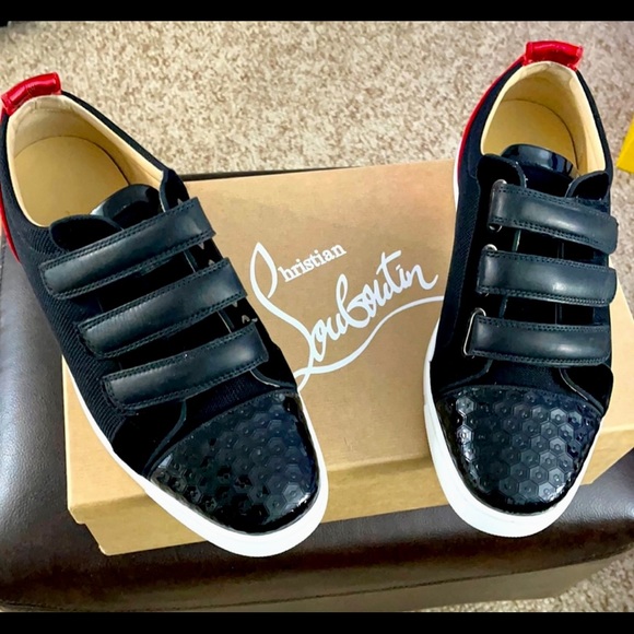 These are practically new 9/10. I’m currently cleaning my closet out… - Picture 2 of 3